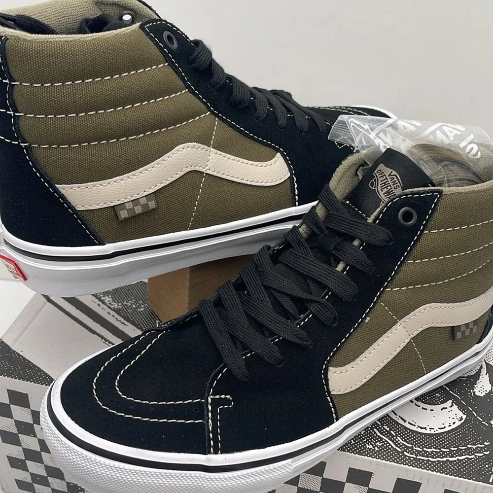 Vans Men’s Skate Sk8-Hi Black/Olive
VN0A5FCCBKO Sneakers - Picture 6 of 16